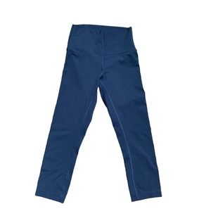 Navy blue lulu lemon cropped leggings